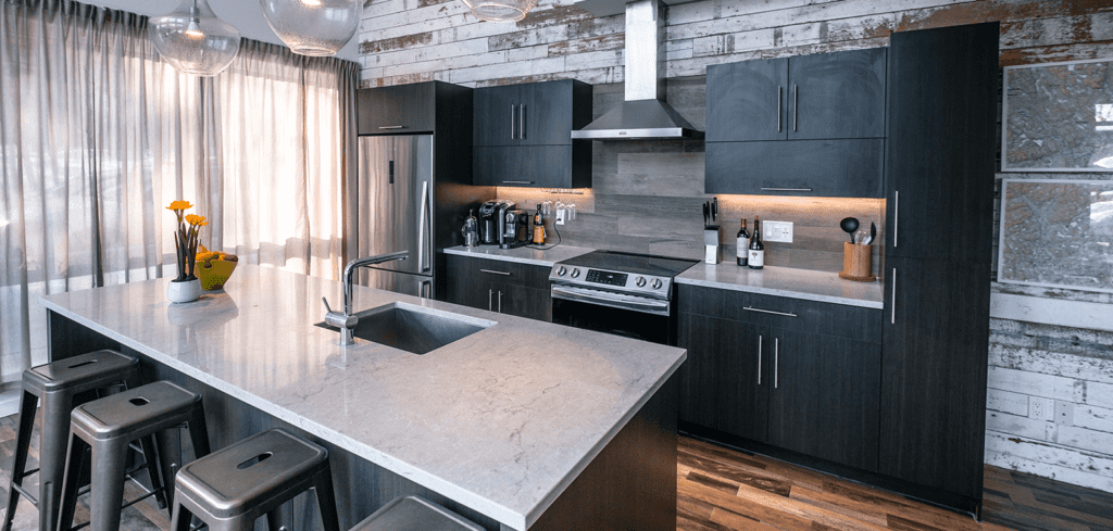 All equipped kitchen at Chalet Villa Bianca | Luxury cottages for rent in Lanaudiere | Chalets Zenya