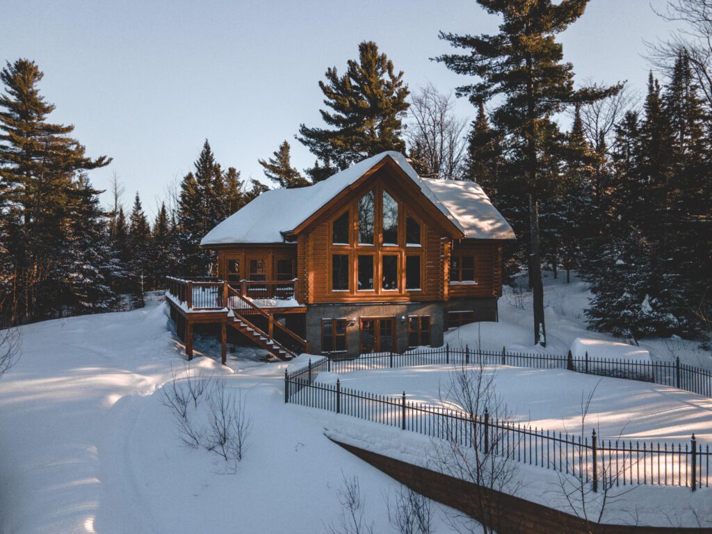 Chalet White Wolf