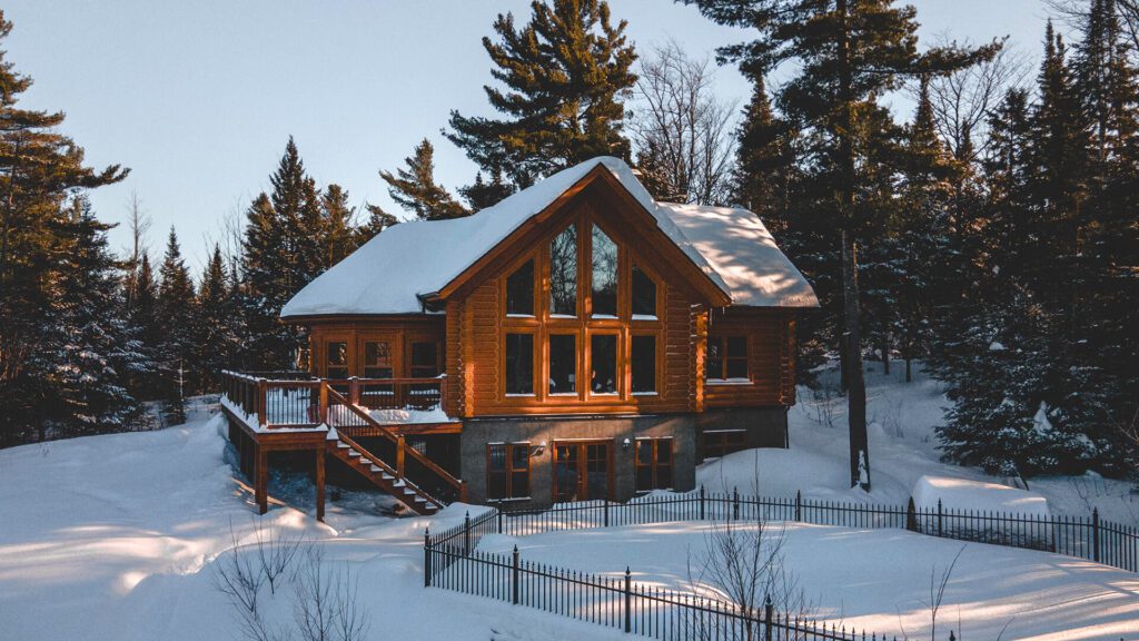 Chalet White Wolf